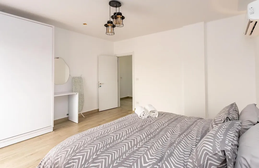 Nasr City Apt , 5 Min To City Stars Mall & More-1